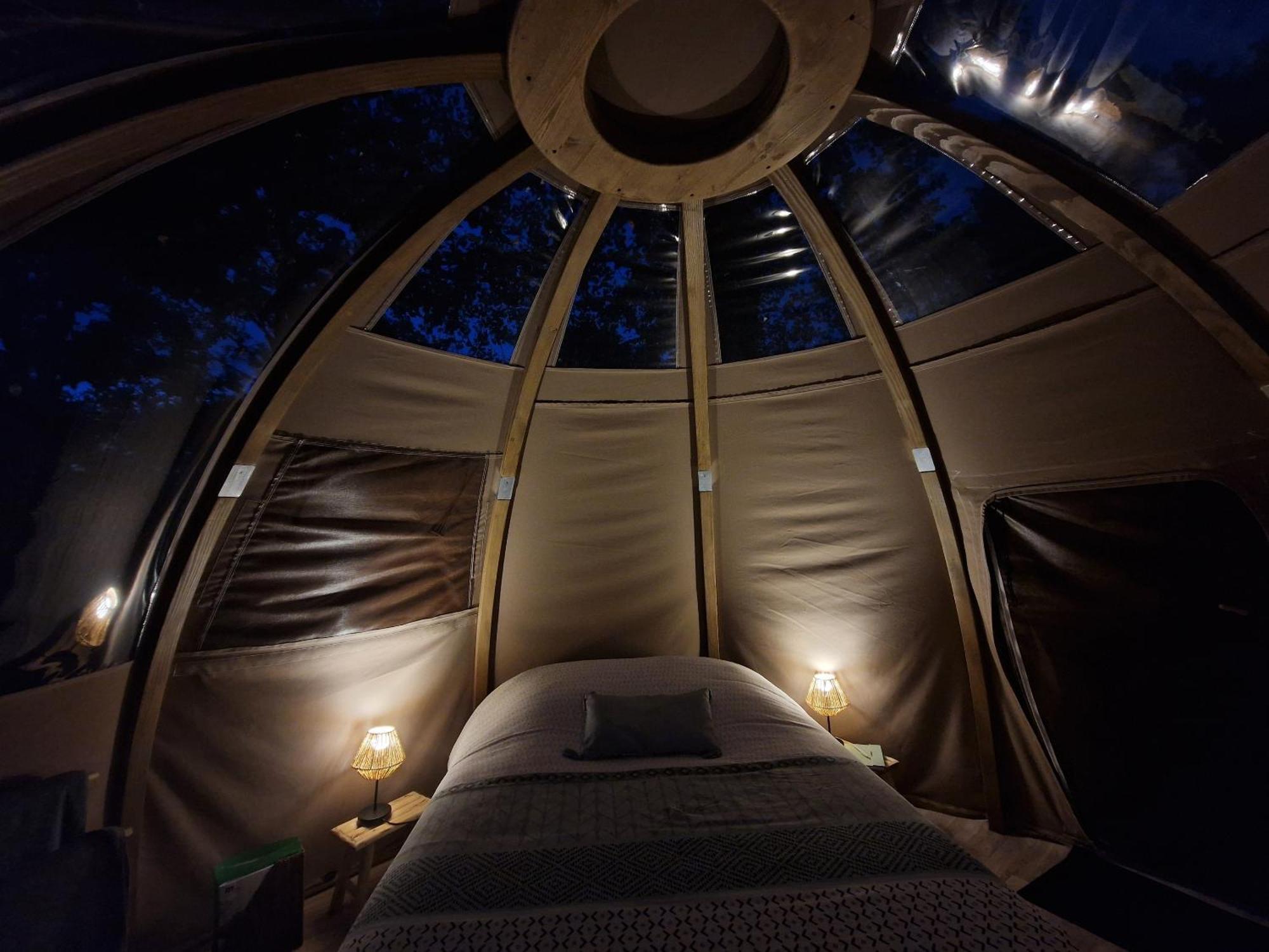 Les Nuits De Cassiopee Bed & Breakfast Sorde-l'Abbaye Room photo