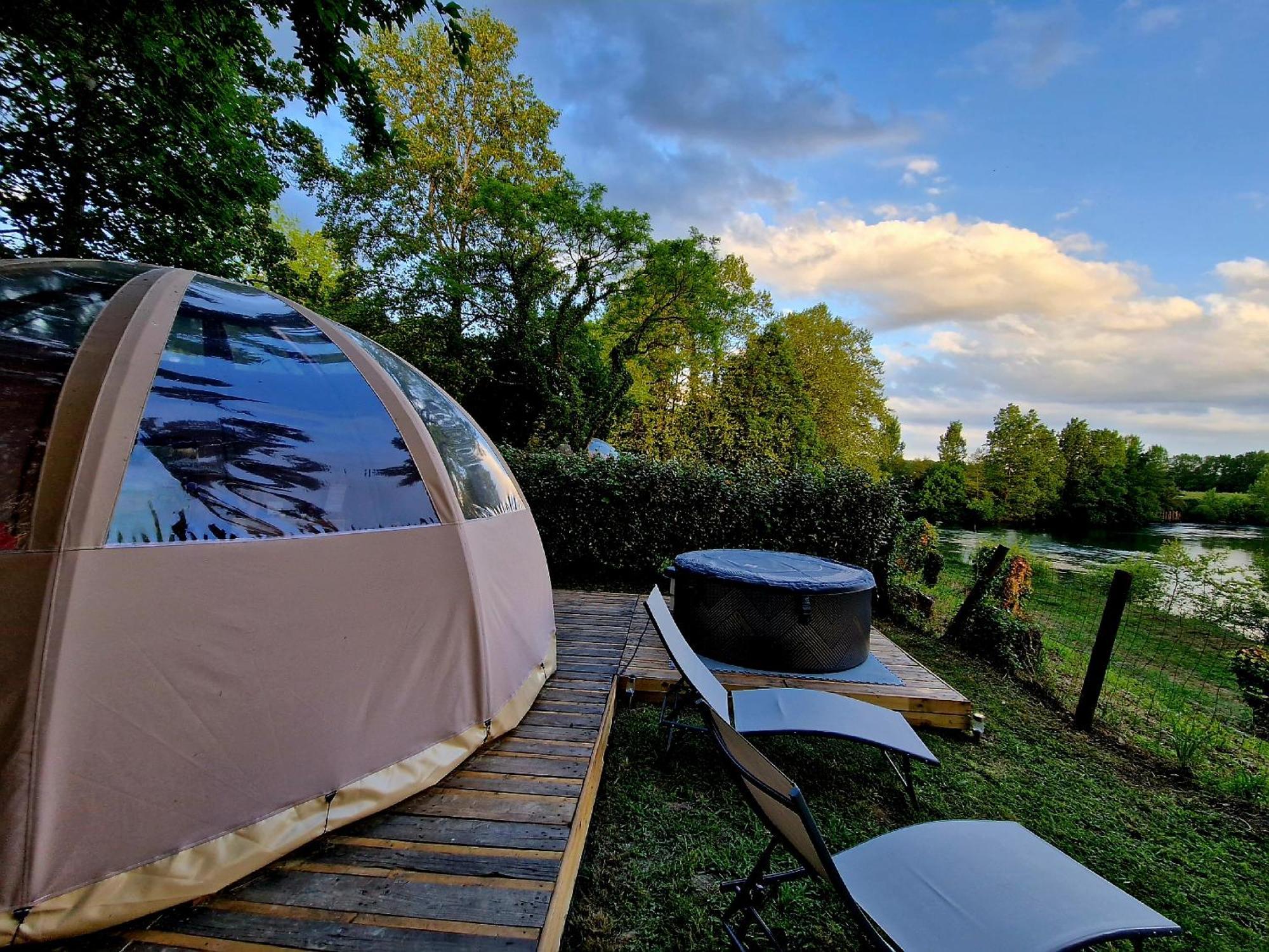 Les Nuits De Cassiopee Bed & Breakfast Sorde-l'Abbaye Exterior photo