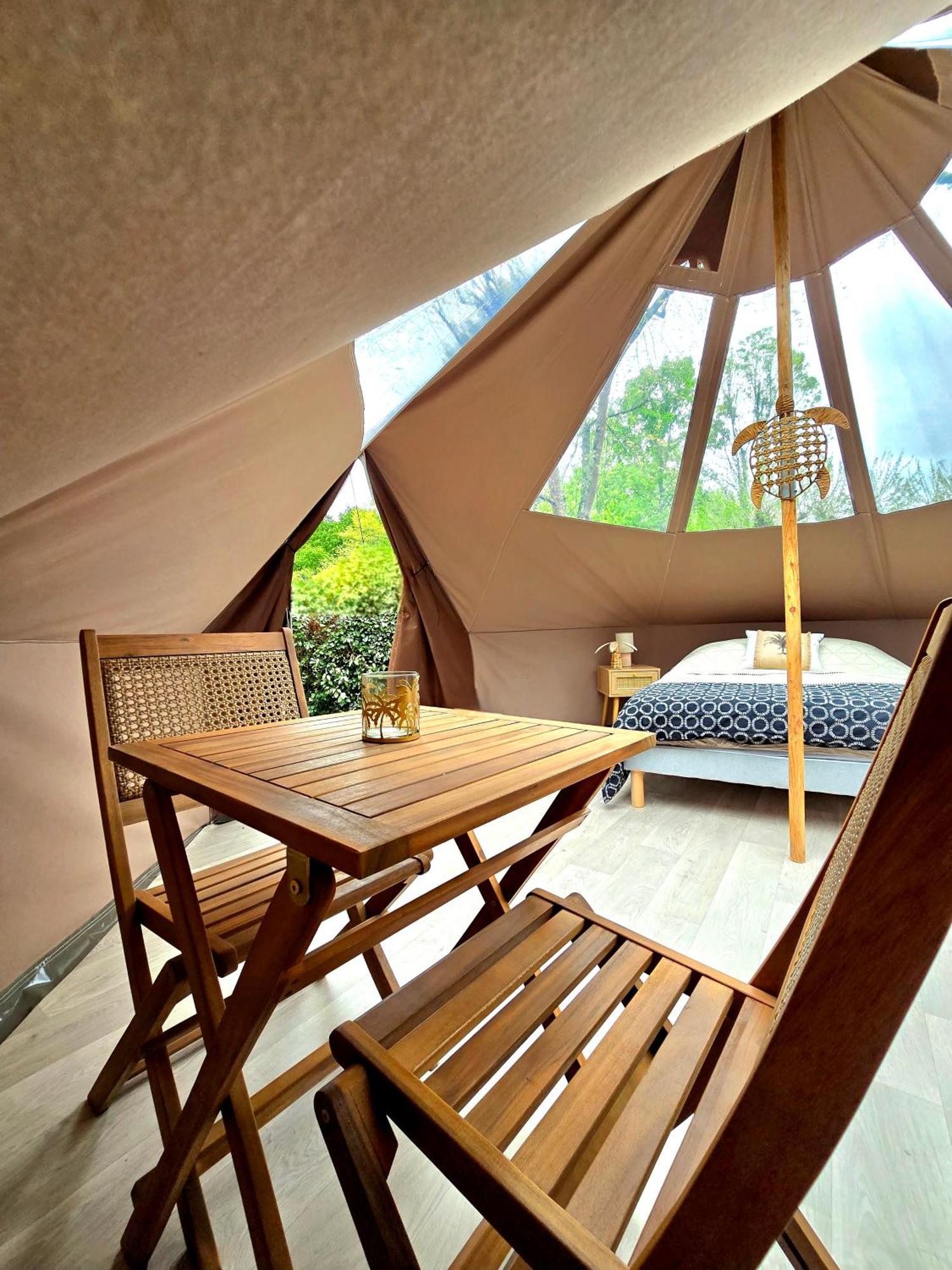 Les Nuits De Cassiopee Bed & Breakfast Sorde-l'Abbaye Exterior photo