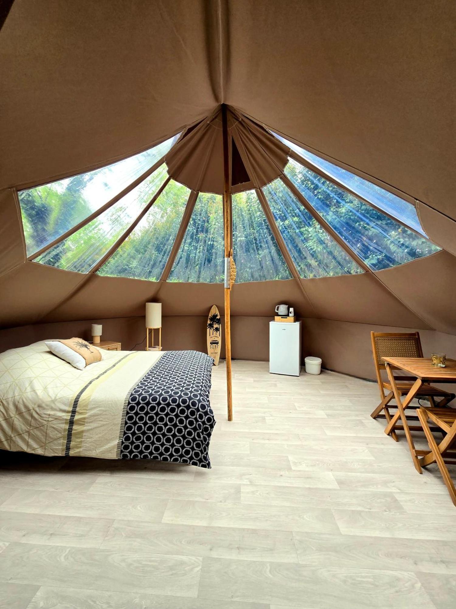Les Nuits De Cassiopee Bed & Breakfast Sorde-l'Abbaye Exterior photo